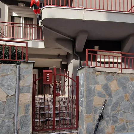 Apartman Alexia's House - 300m From Kalamitsa *